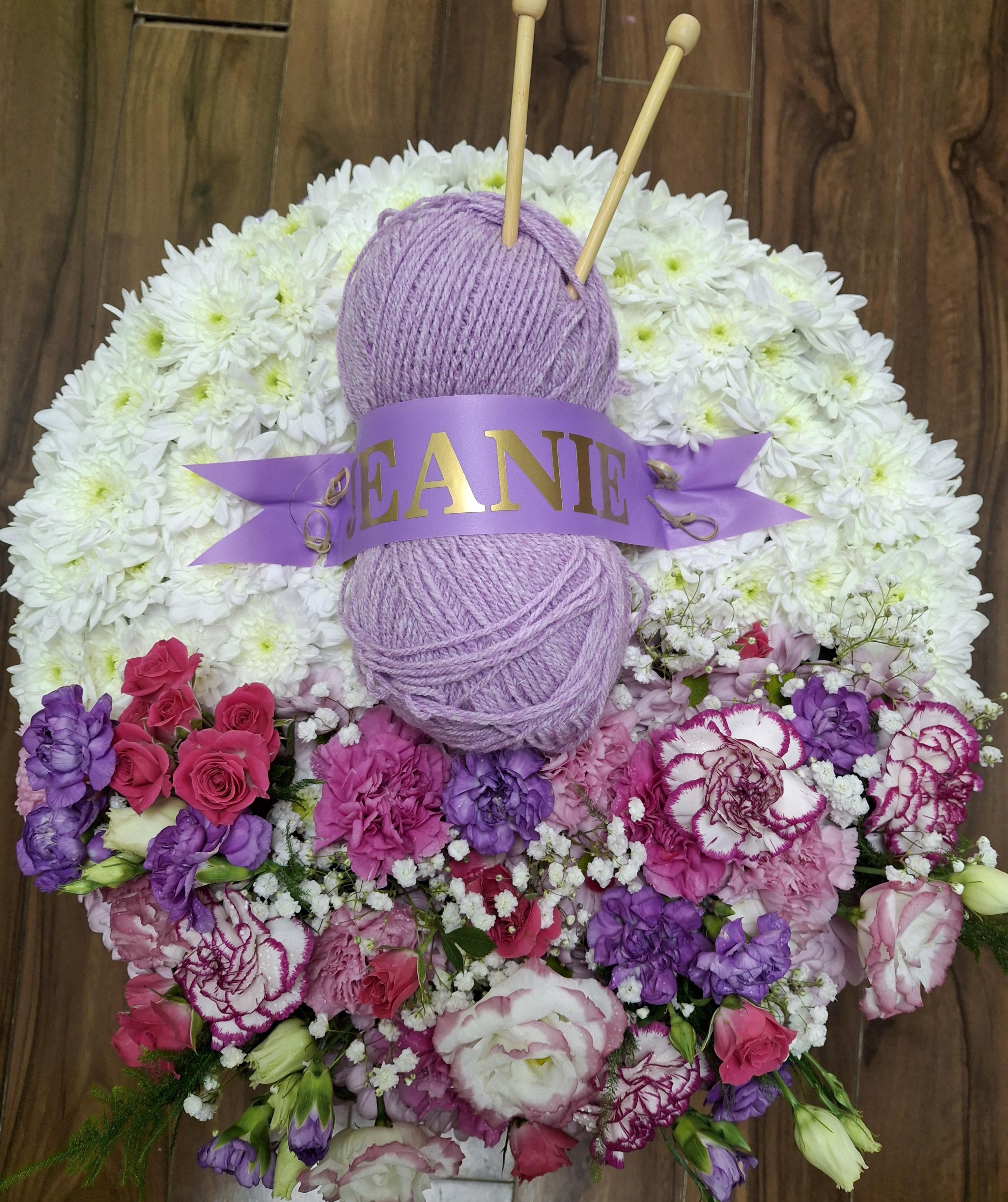 Knitting-themed memorial tribute